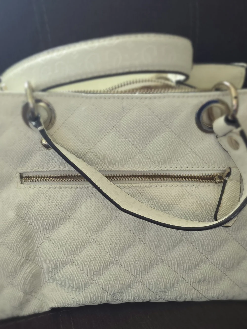 GUESS Quilted White Tote Bag with Detachable Strap